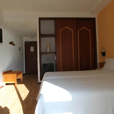 Luar פורטימאו