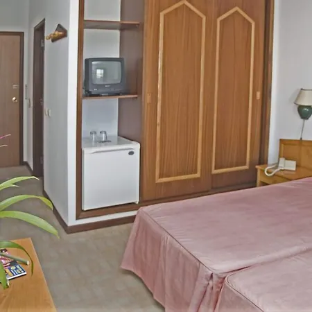 Luar 3* פורטימאו