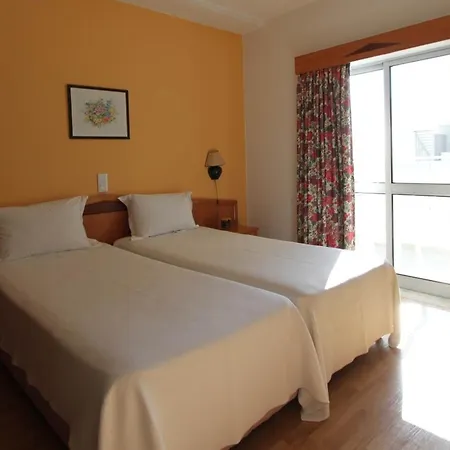 Hotel Luar