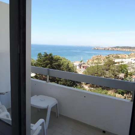 Luar Hotel 3*